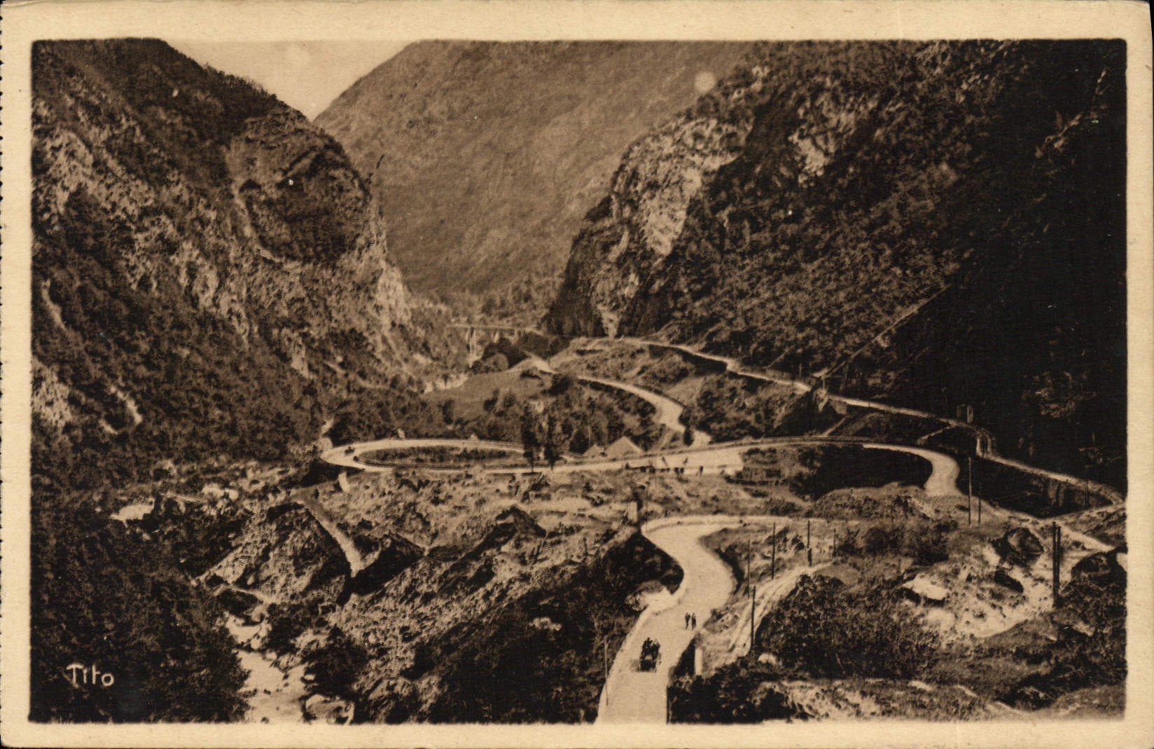 CPA Les Pyrenees Le  Limacon Route de Pierrefitte a Cauterets