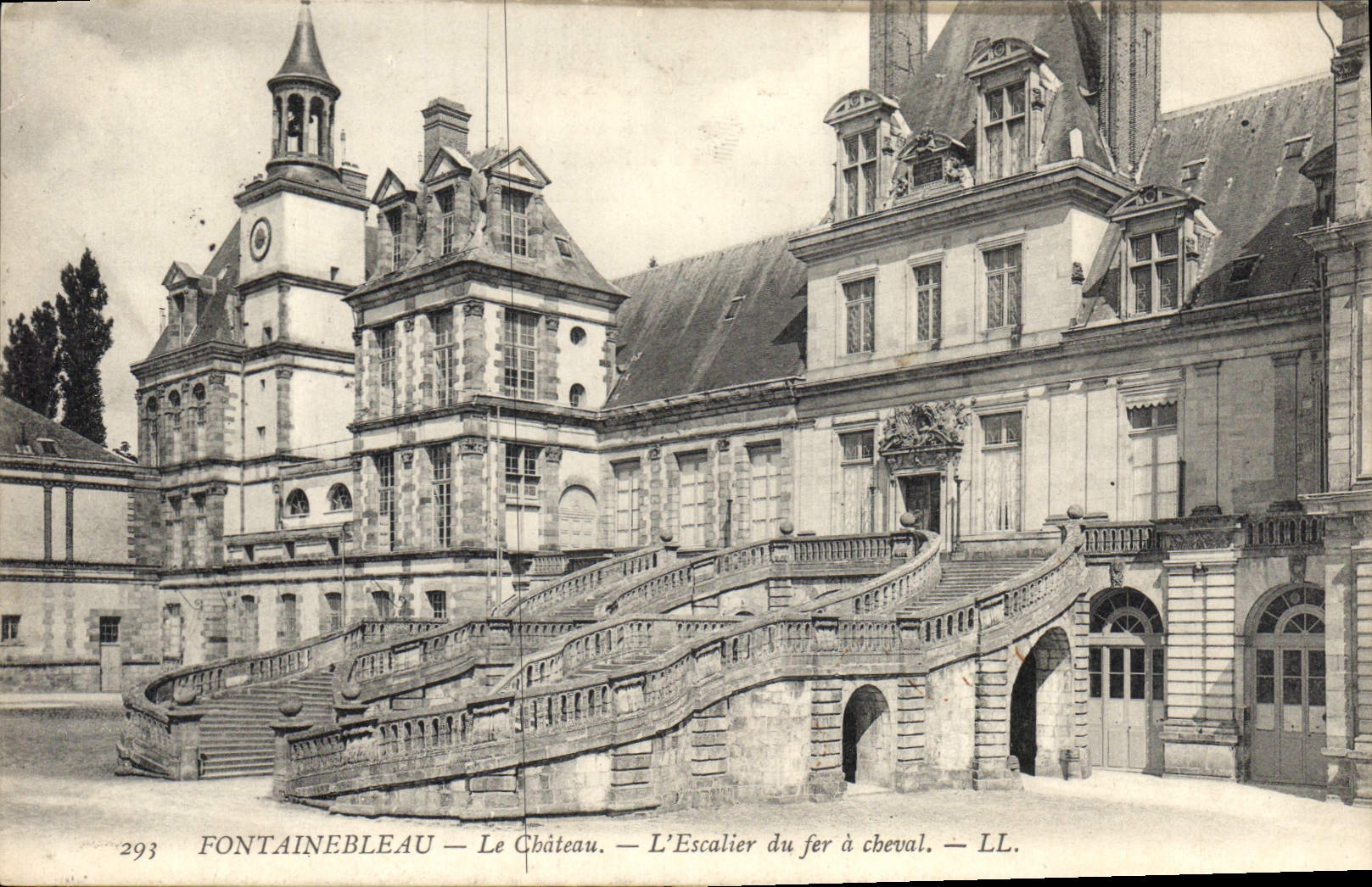 Fontainebleau — Das Schloss — Die Pferdestiege — LL. — n°293
