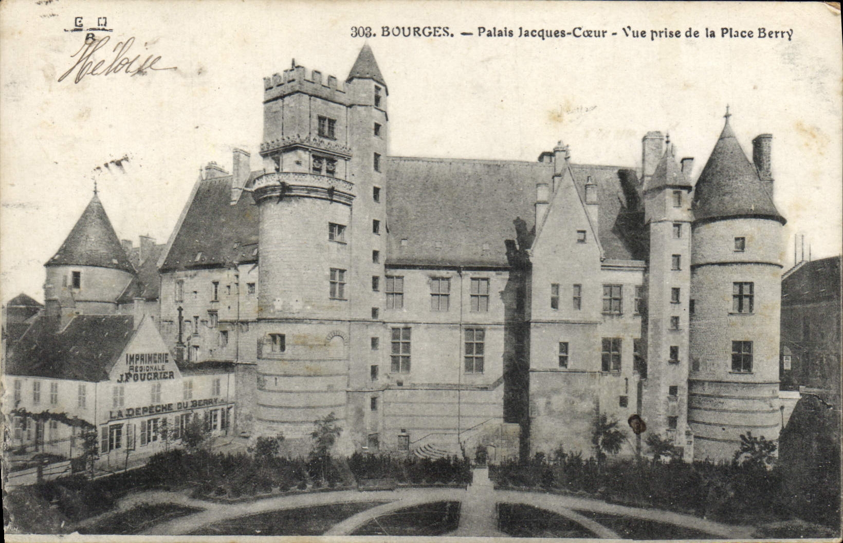 CPA Bourges Palais Jacques coeur Vue prise de la Place Berry 
