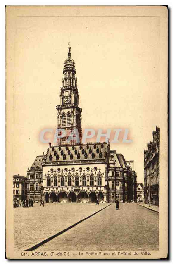 CPA Arras La petite Place et l'Hotel de Ville 