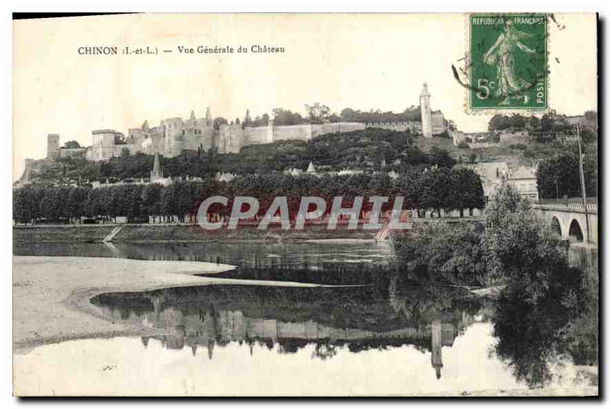 CPA Chinon Vue generale du Chateau 