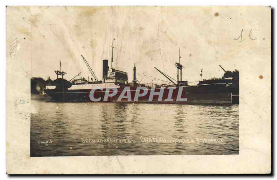 CPA Bateau Dechargement Chateau Yquem a Bordeaux 