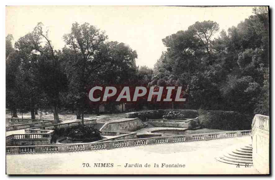 CPA Nimes Jardin de la Fontaine 