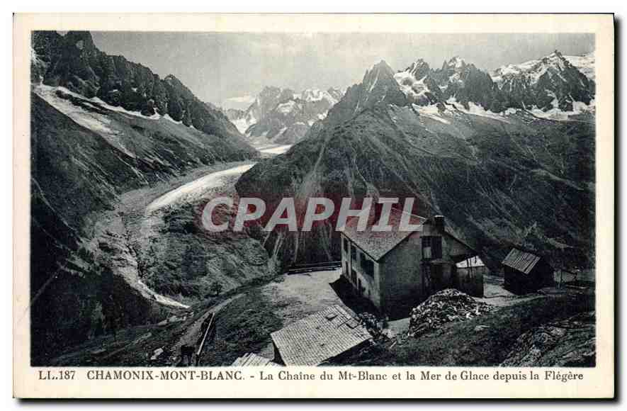 CPA Chamonix Mont Blanc la chaine du Mt Blanc et la mer de Glace depuis la Flegere 