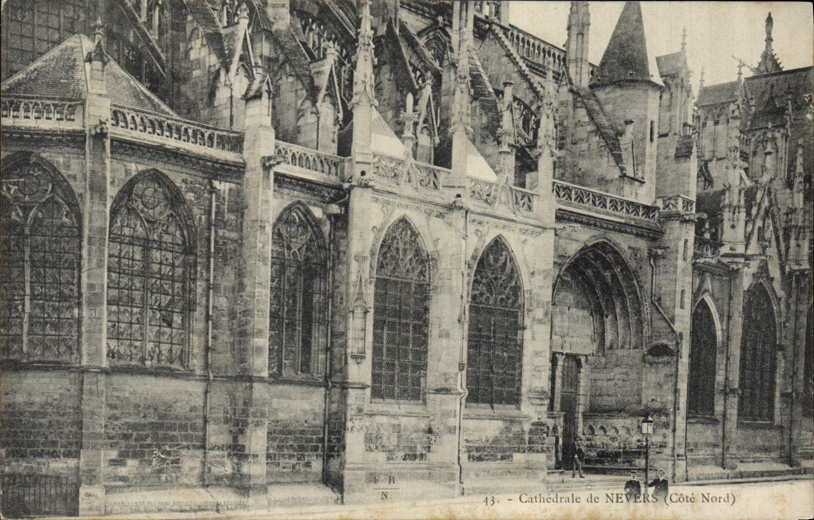 CPA Cathedrale de Nevers Cote Nord 