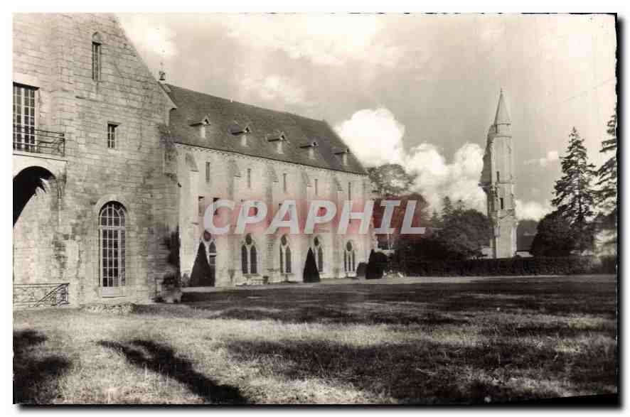 CPA Vue generale cote Est Abbaye de Royaumont