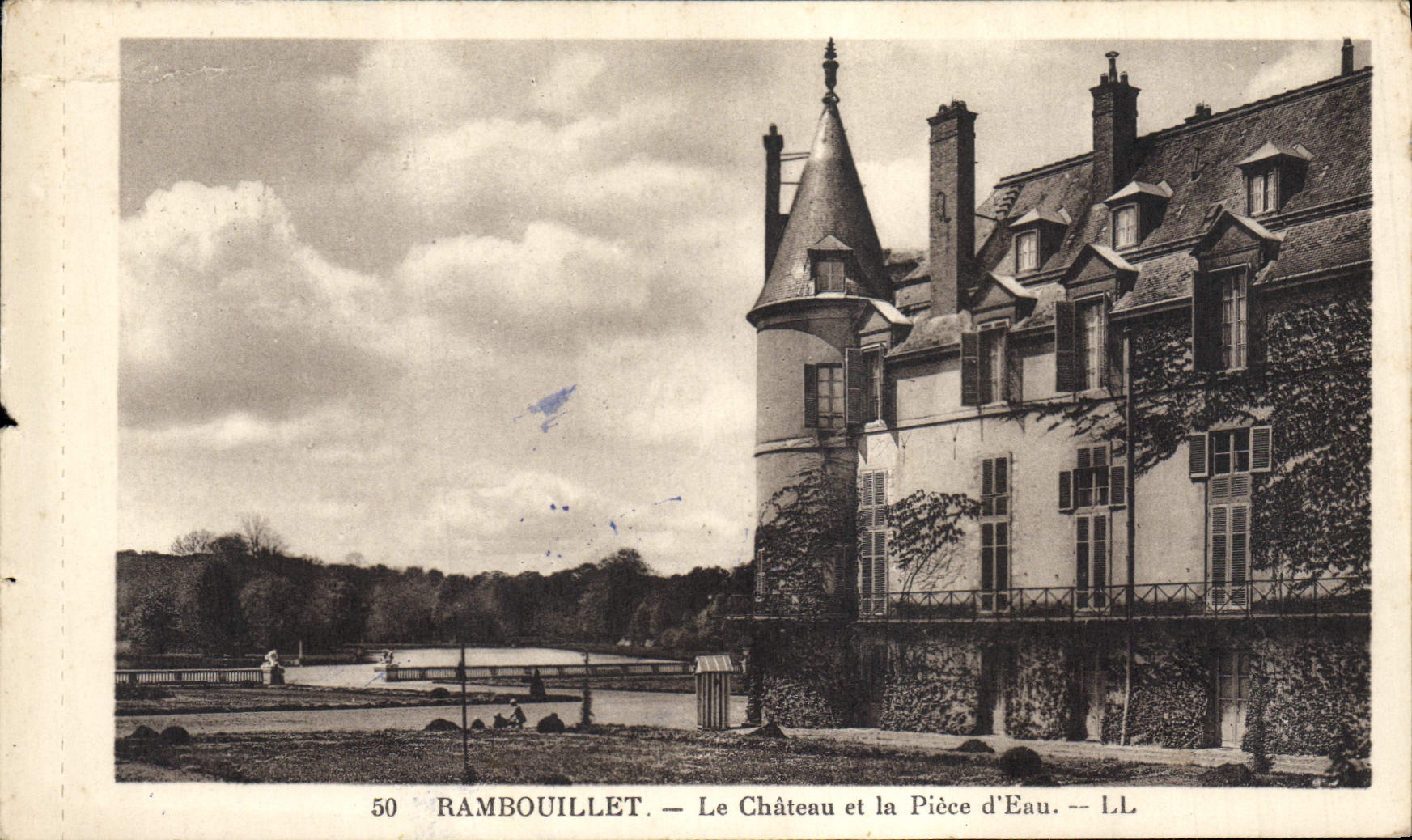 Rambouillet — Le Château et la Pièce d'Eau — LL