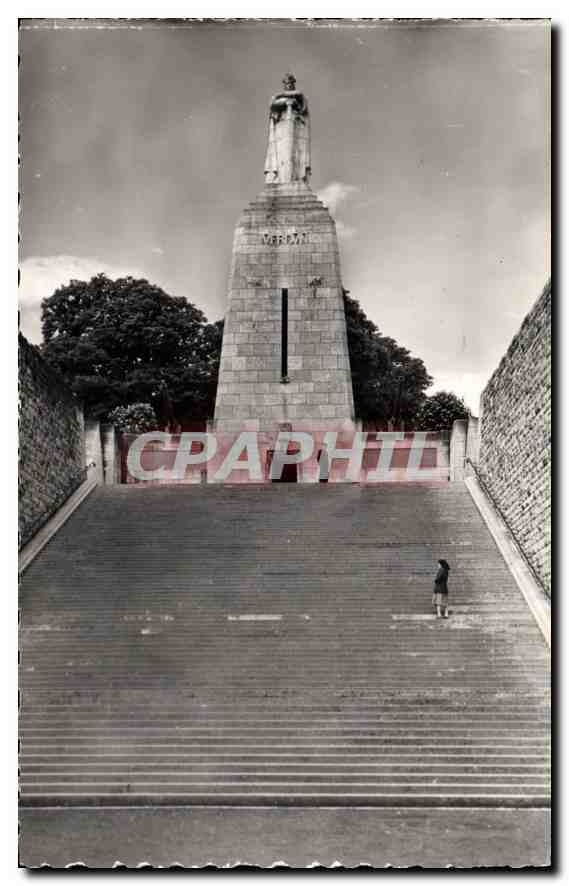 CPA Verdun Monument de la Victoire 