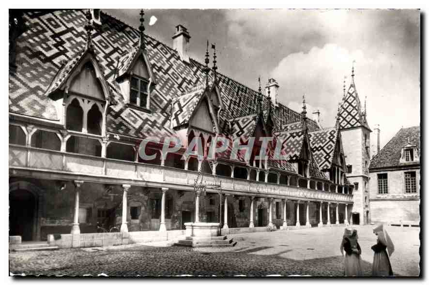 Beaune - L'Hôtel-Dieu — cour d'honneur — Éditions Collin, n° H17