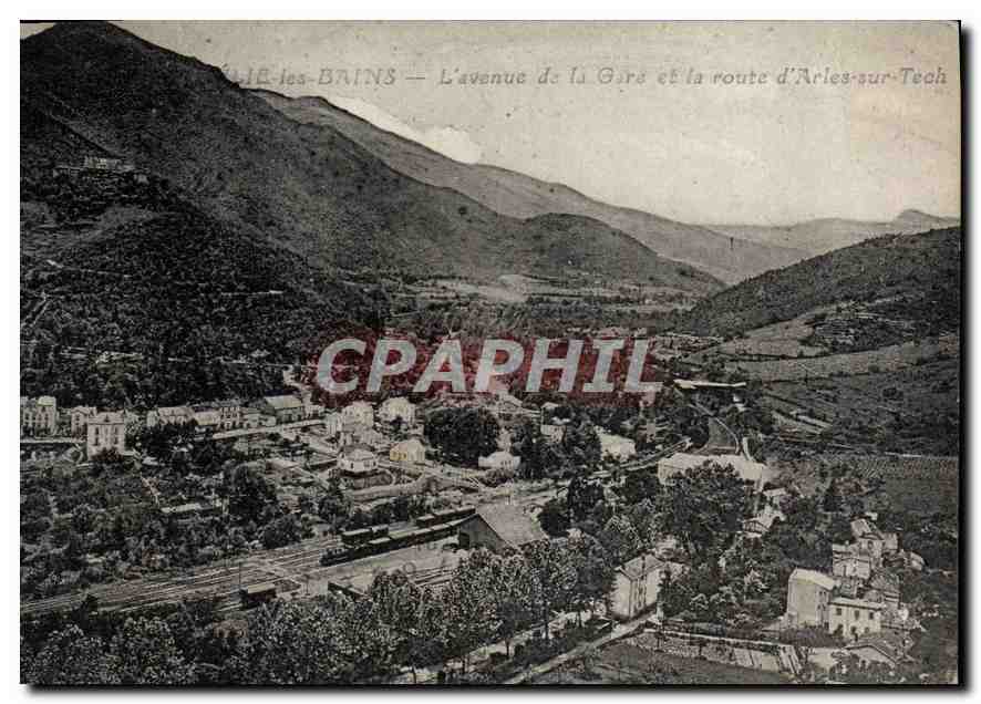 CPA L'avenue de la Gare et la route d'Arles sur Tech Amelie les Bains