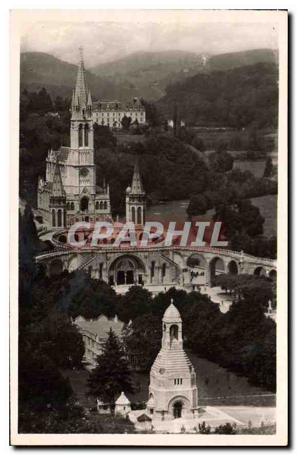 CPA Lourdes La Basilique et le Monument Interallie 