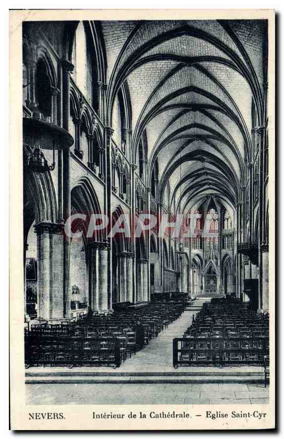 CPA Nevers Interieur de la cathedrale Eglise Saint Cyr 