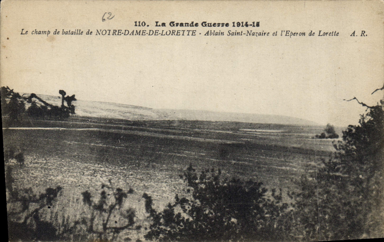 CPA Militaria la grande guerre 1914 16 le champ de bataille de Notre dame de Lorette Ablain Saint Na