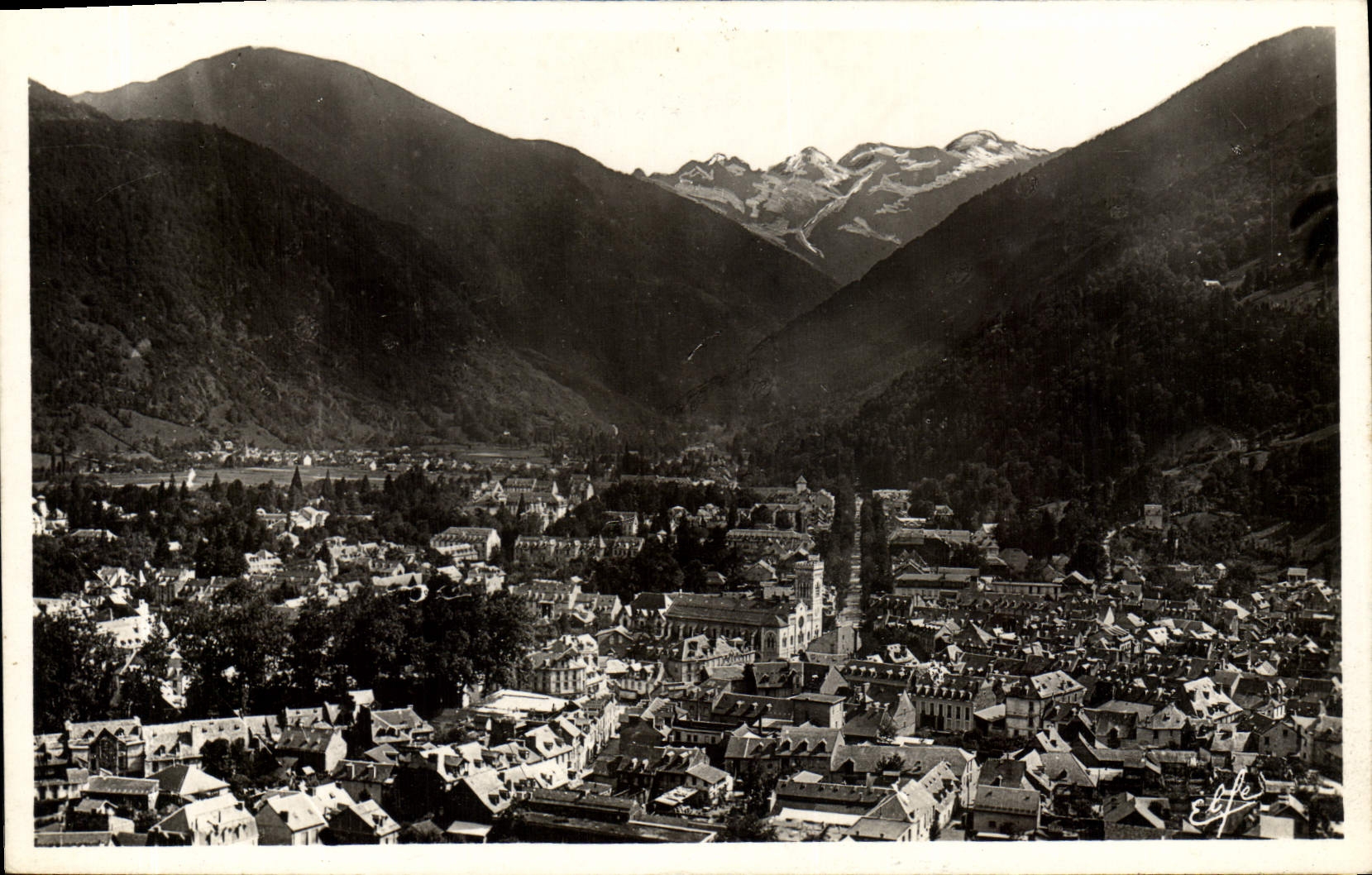 CPA Luchon vue generale prise de cazarilh 