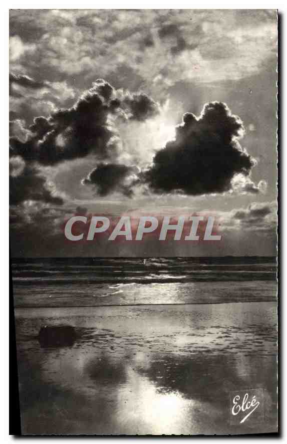CPM Soulac sur Mer Coucher de Soleil a l'Ocean 