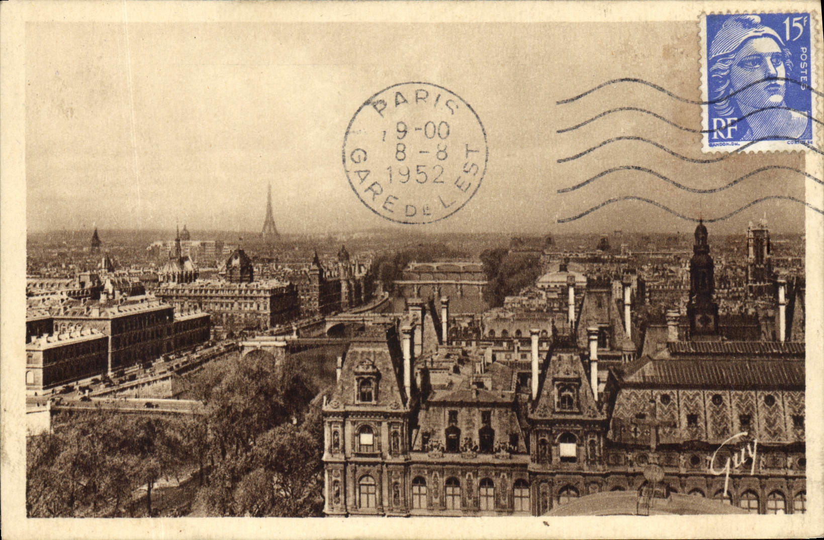 CPA L'Hotel de Ville La Sainte Chapelle La Tour Eiffel La Conciergerie Le Dome des Invalides 