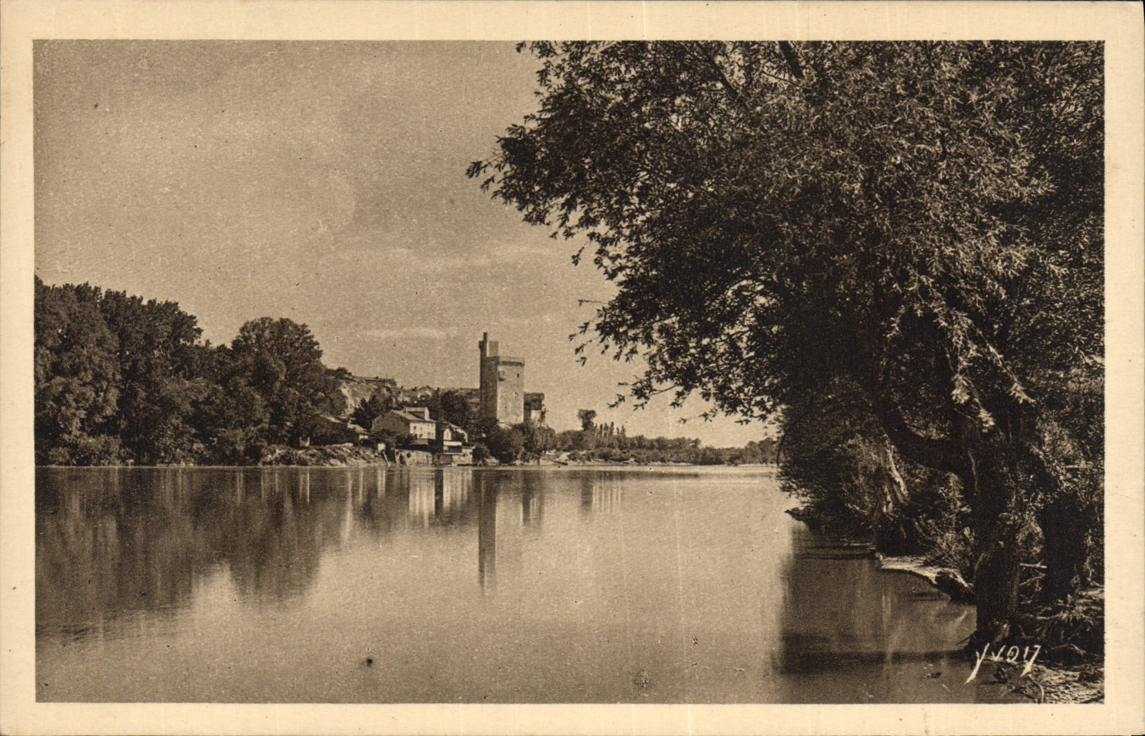 CPA Le Rhone a Avignon Tour de Philippe le bel 