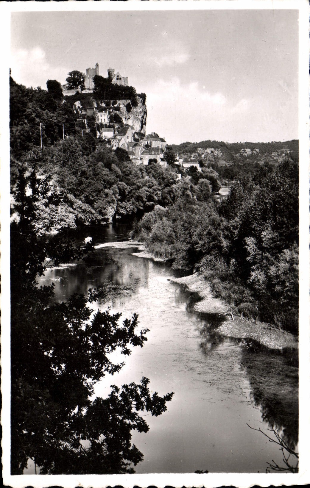 Beynac — La Dordogne — Éd. Jourdan, n° 1.569