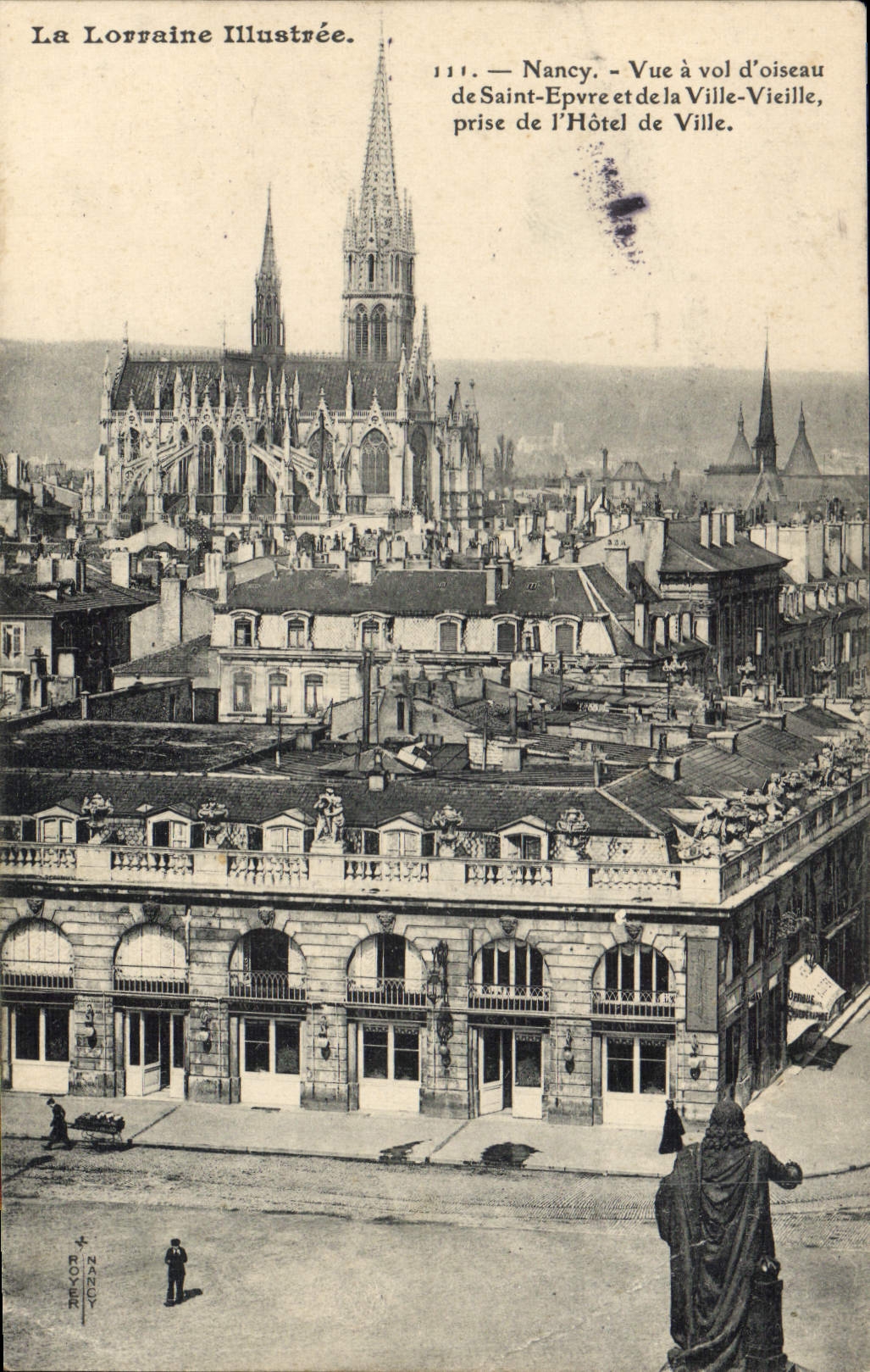 Nancy — Luftbild von Saint-Epvre und der Altstadt, aufgenommen vom Rathaus — La Lorraine Illustrée, n° 111