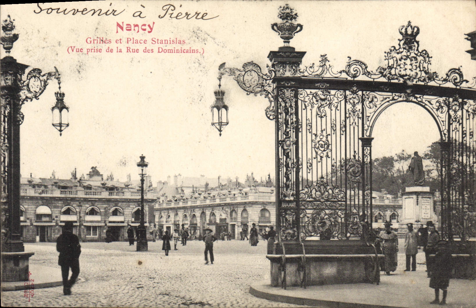Nancy — Place Stanislas vue de la Rue des Dominicains — Grilhés