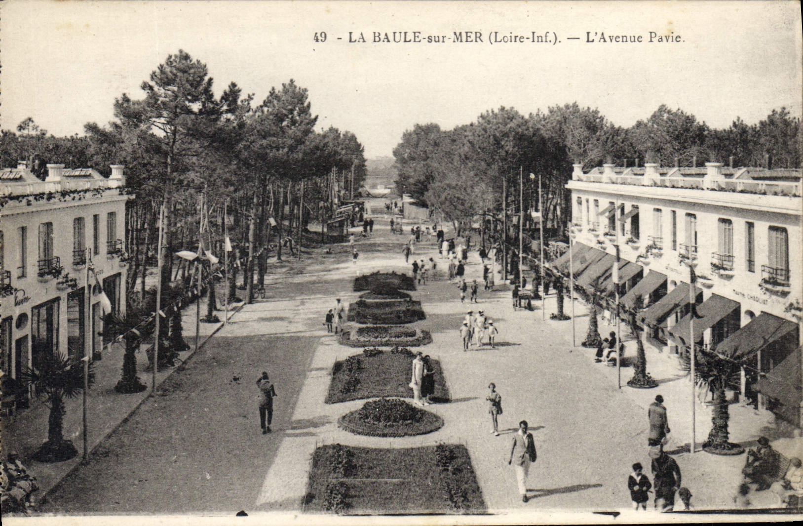 CPA La Baule sur Mer Loire Inf L'Avenue Pavie 