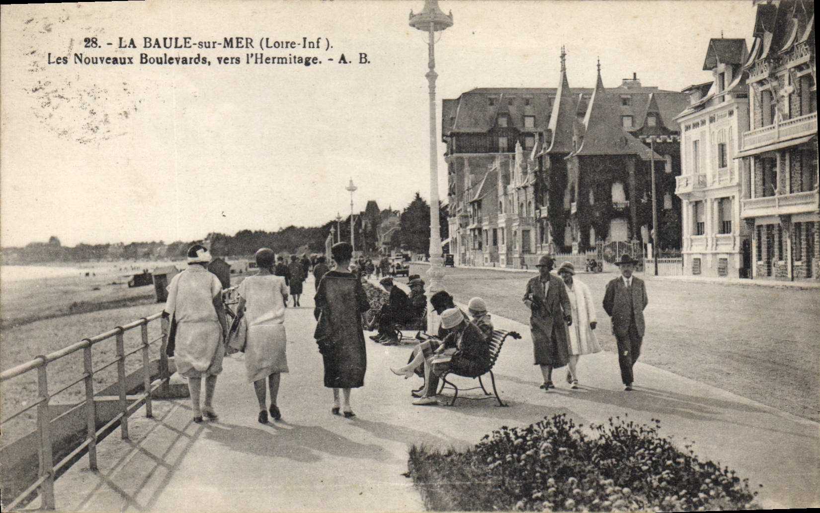 CPA La Baule sur Mer Loire Inf Les Nouveaux Boulevards 
