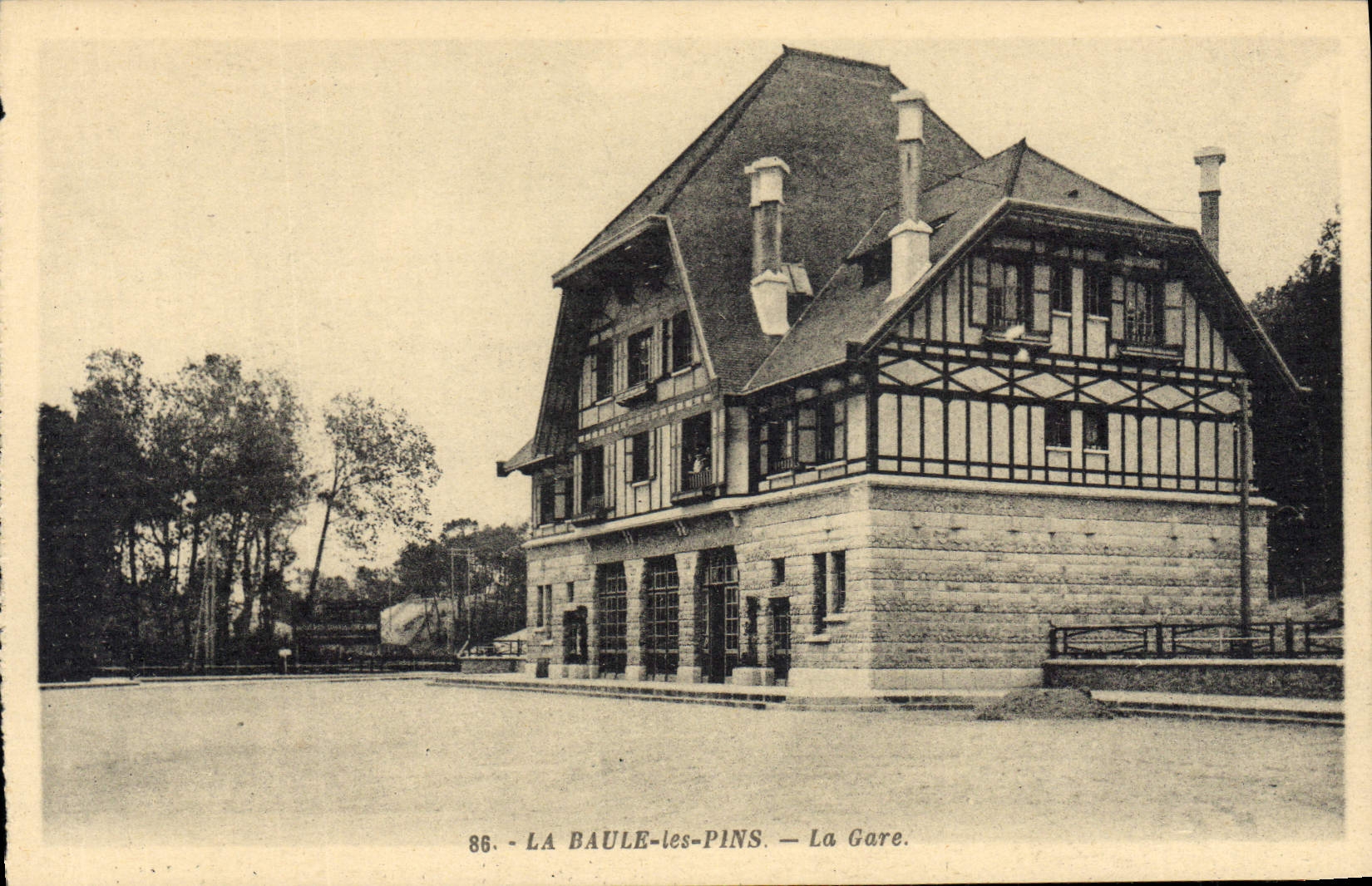 CPA La Baule les Pins La gare
