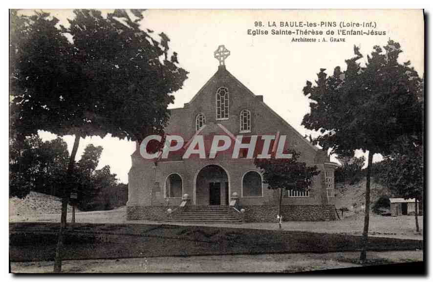 CPA La Baule les Pins Loire Inf Eglise Saint Therese de l'Enfant Jesus 