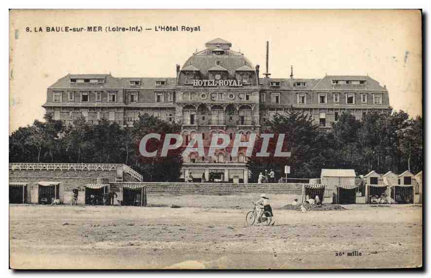 CPA La Baule sur Mer Loire Inf L'Hotel Royal 
