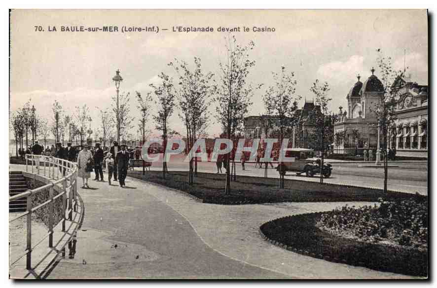 CPA La Baule sur Mer Loire Inf L'Esplanade devant le Casino 