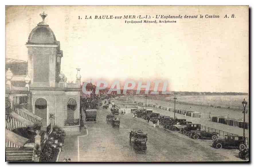 CPA La Baule sur Mer L Inf L'Esplanade devant le Casino 