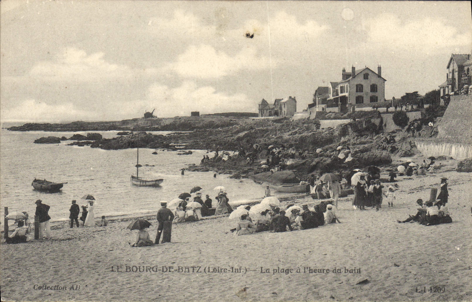 CPA Le Bourg de Batz La Plage a l'heure du bain 