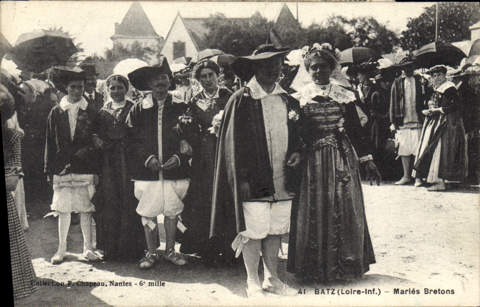 CPA Batz Maries Bretons Folklore
