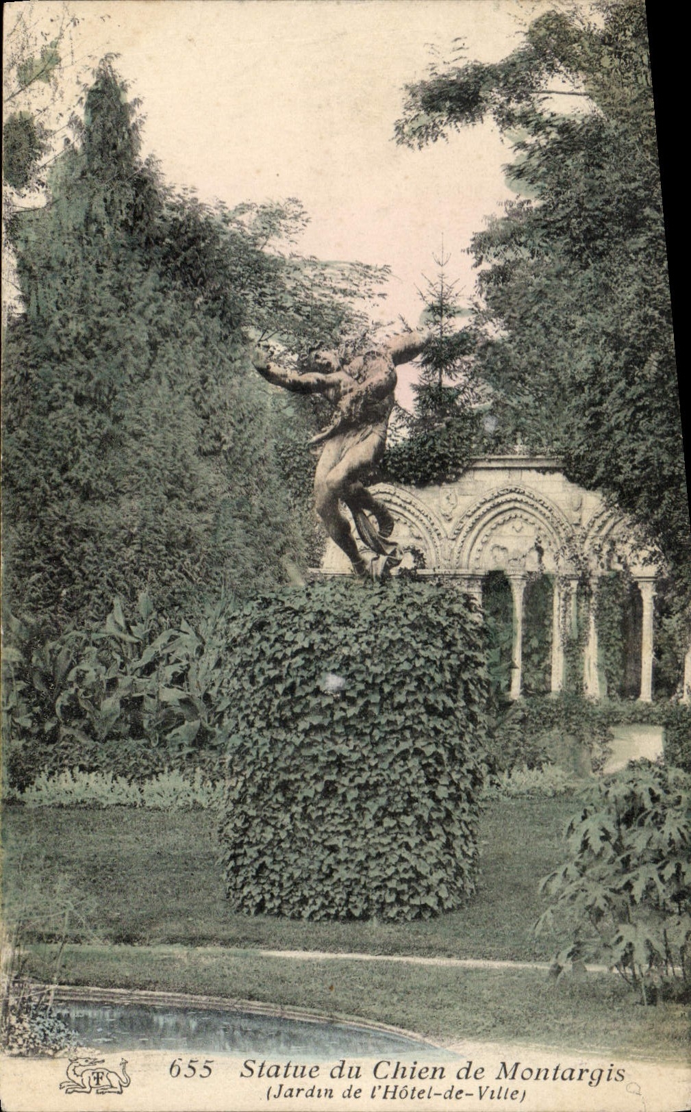 CPA Statue du Chien de Montargis Jardin de l'Hotel de ville 