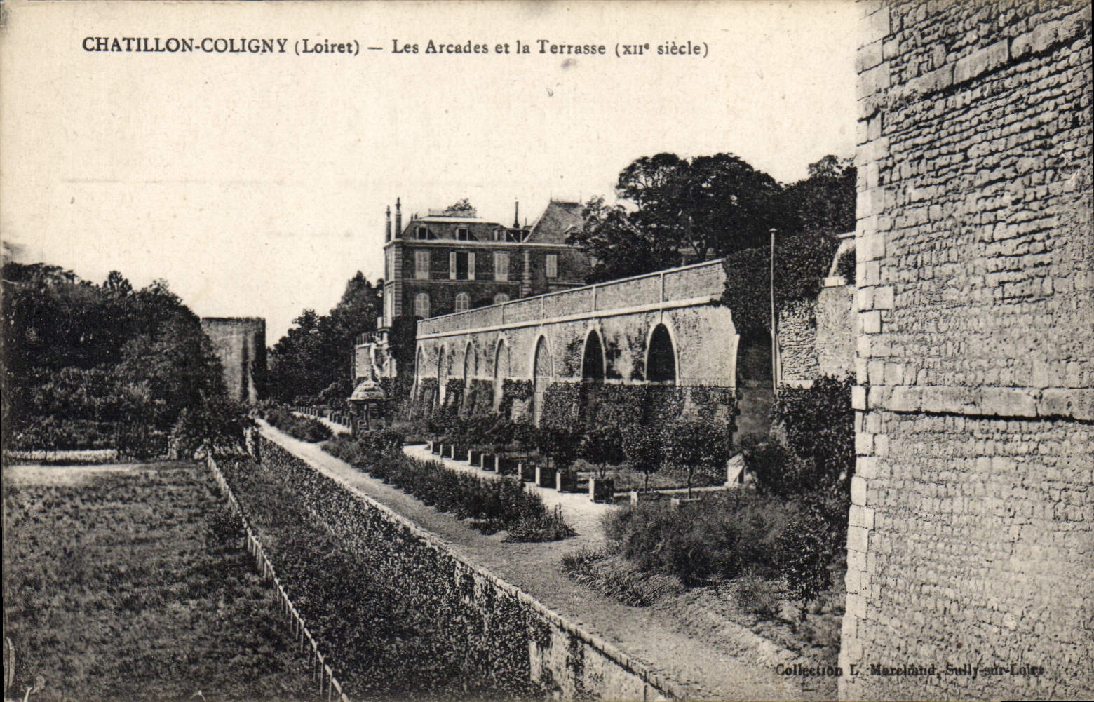 Chatillon-Coligny (Loiret) — Les Arcades et la Terrasse (xiième siècle)