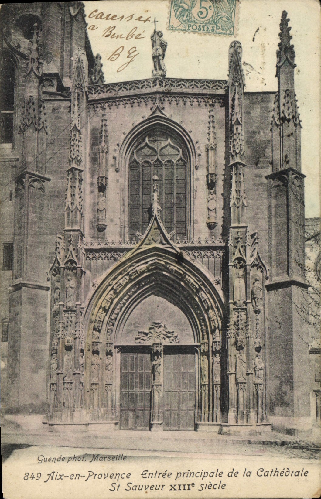 Nîmes-en-Provence — Entrée principale de la Cathédrale Saint Sauveur — Guende phot. Marseille, n°849