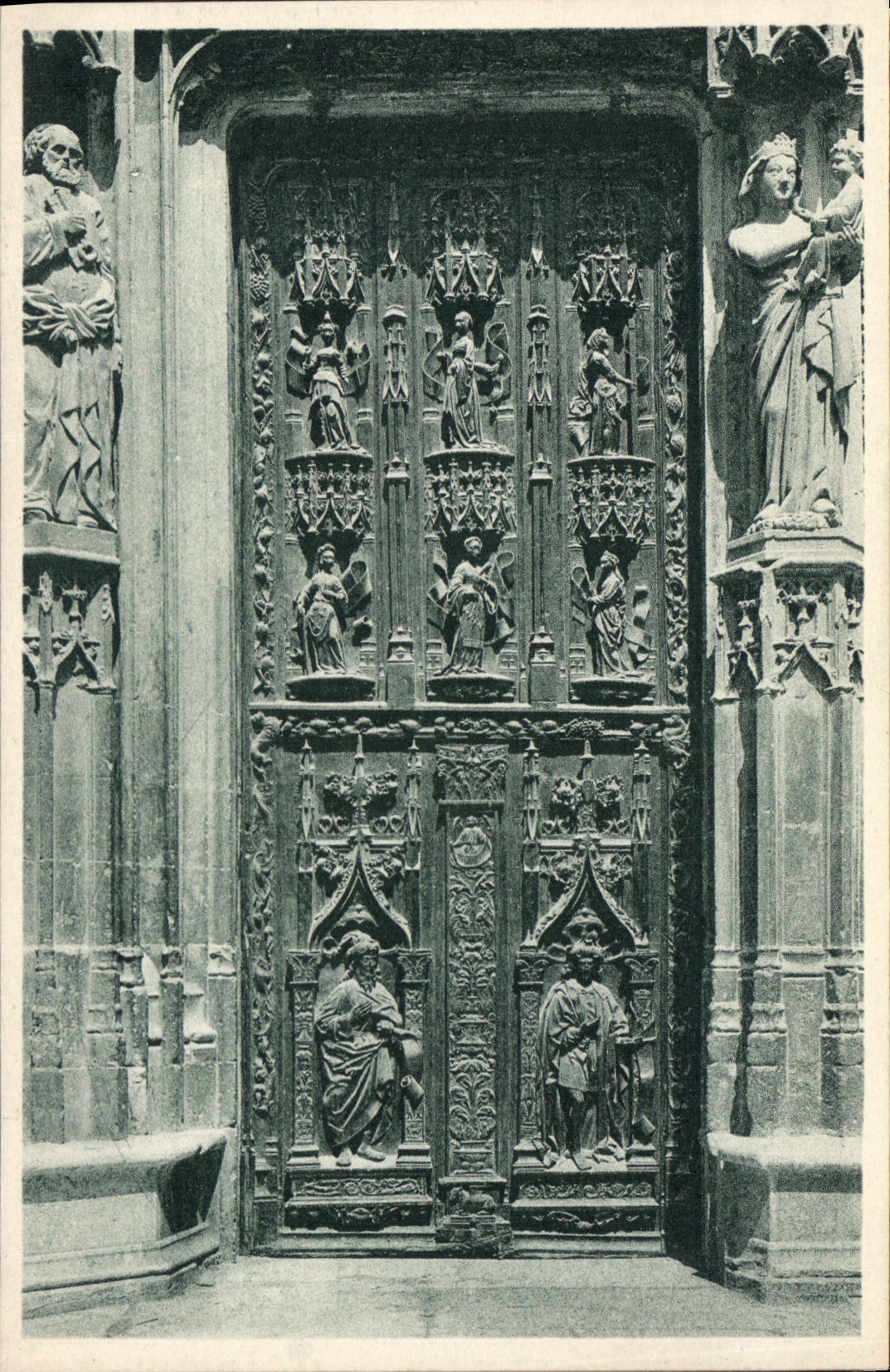 Aix-en-Provence — Porte de la Cathédrale — Détail des Sculptures — J. Goulard Éditeur
