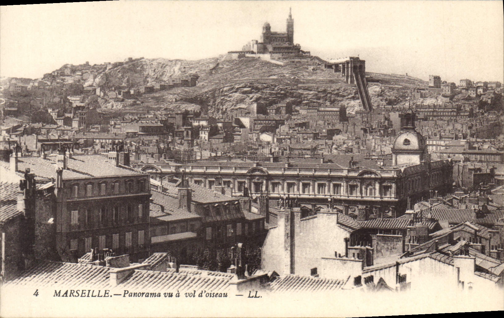 Marseille — Panorama vu à vol d’oiseau — LL.
