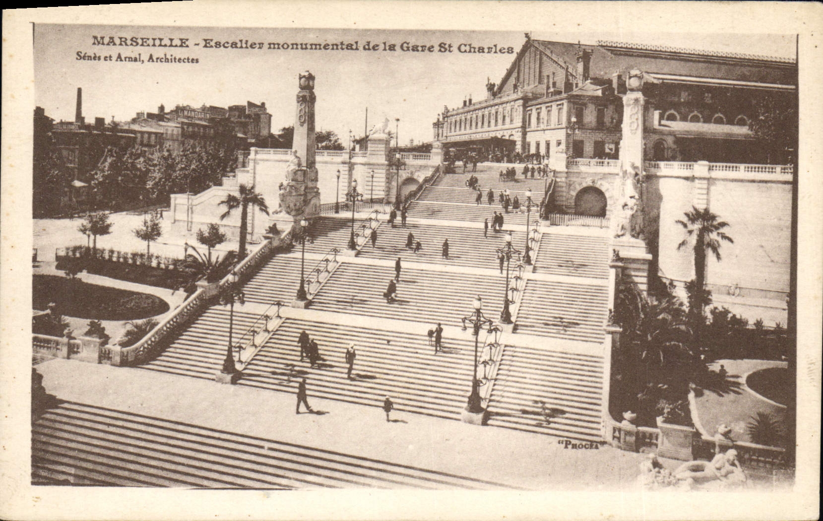 Marseille - Escalier monumental de la Gare St Charles — Sénés et Arnal, Architectes