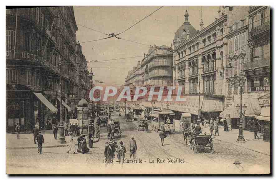 Marseille - La Rue Noailles — vue animée avec tramway et commerces