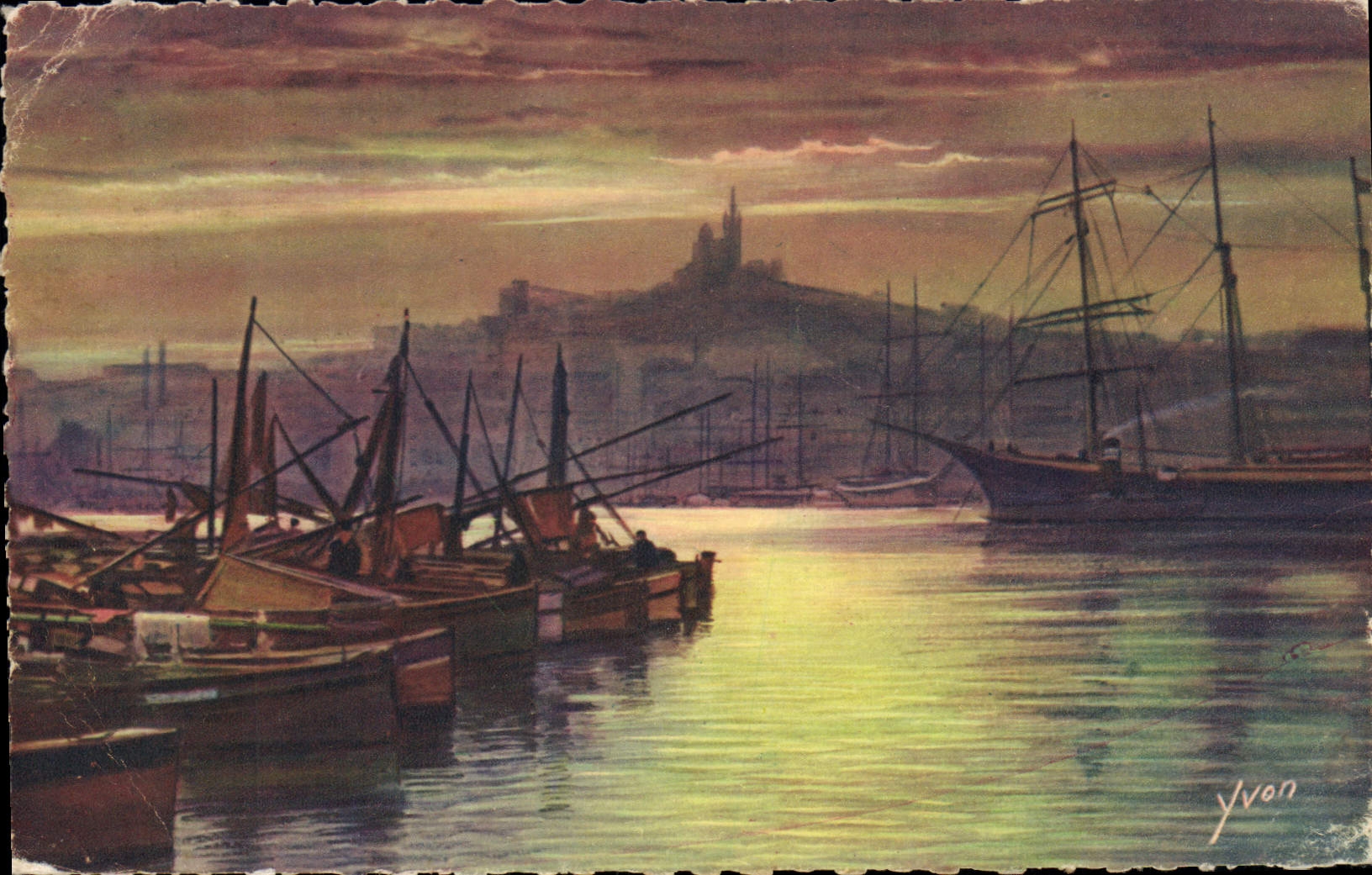 CPA Marseille Bouches du Rhone un coin du vieux Port Bateaux