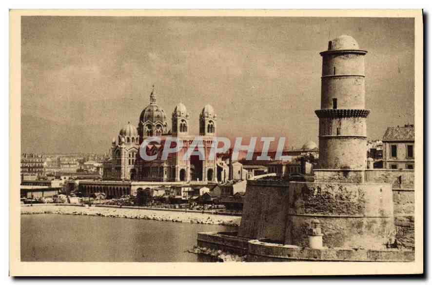 CPA Marseille Bouches du Rhone la cathedrale et le Fort St Jean 