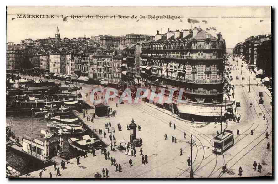 CPA Marseille le Quai du Port et la Rue de la Republique Tramway