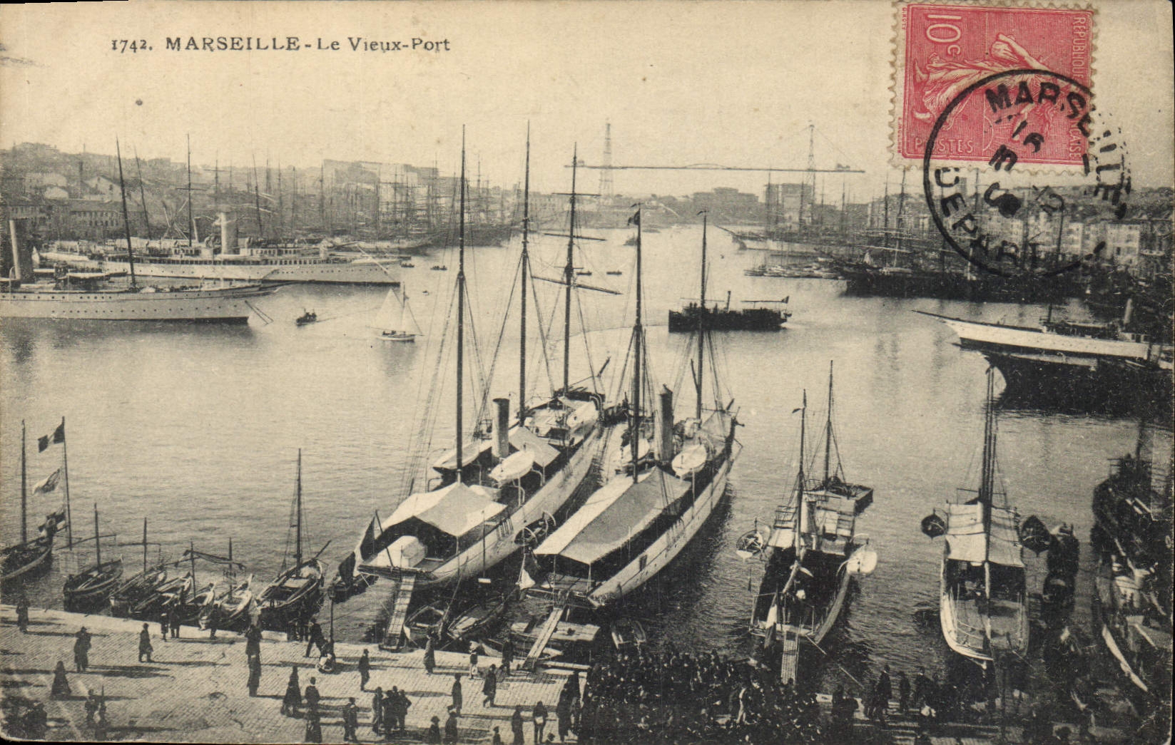 MARSEILLE - Le Vieux-Port — CPA n°1742, éditée par les Ateliers de Phototypie Gurne à Marseille