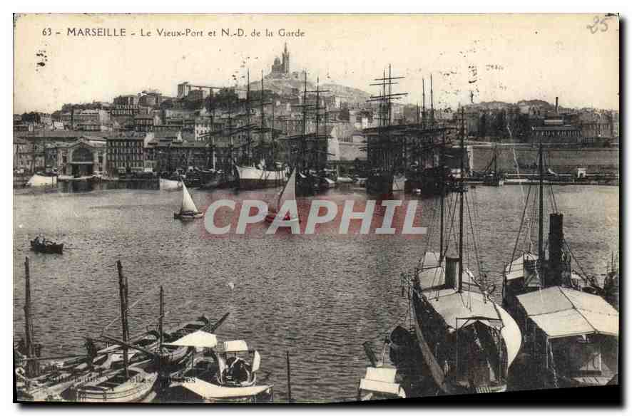 CPA Marseille le Vieux Port et N D de la Garde Bateaux