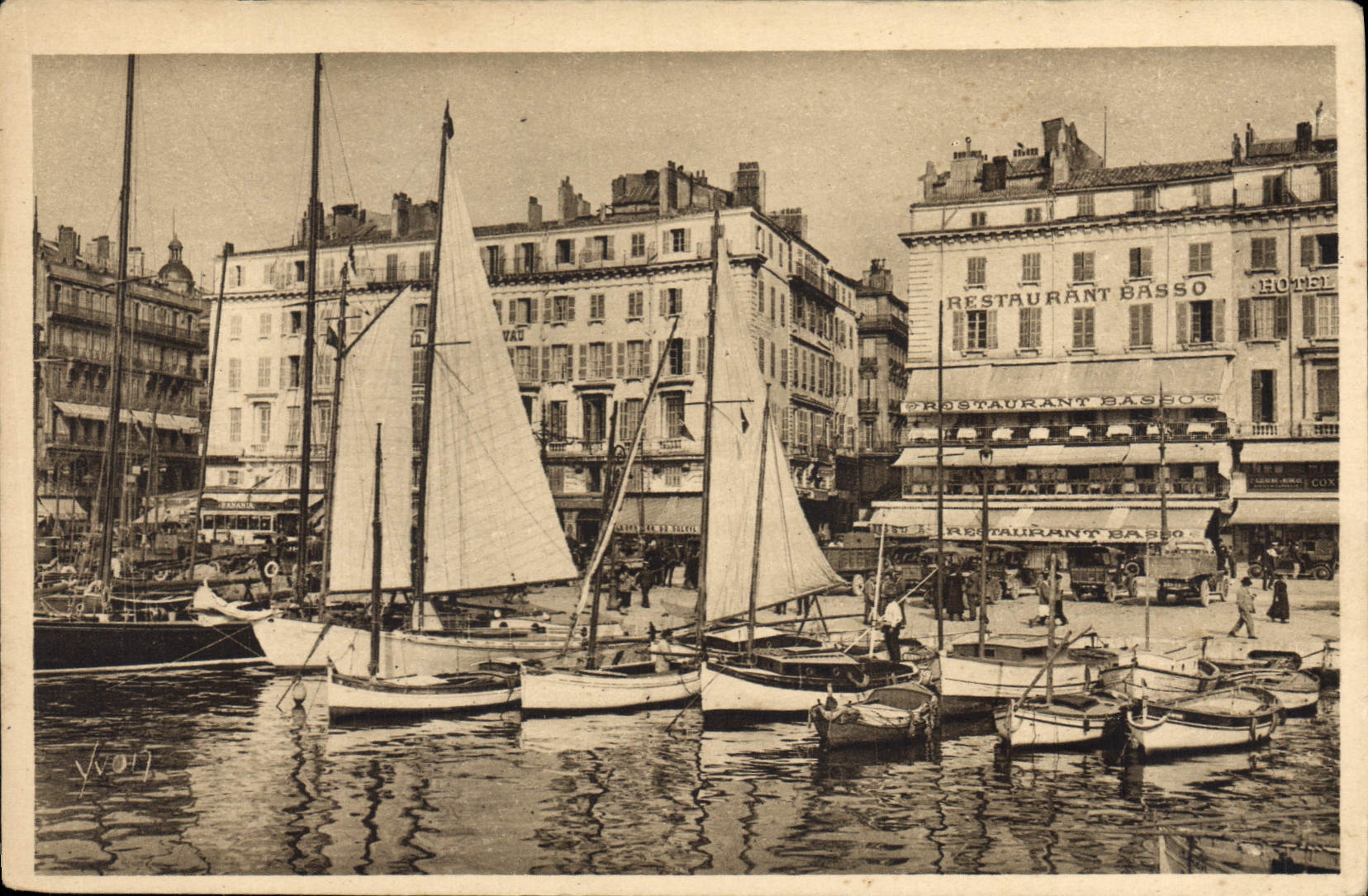 CPA Marseille le restaurant Basso un coin du Vieux Port 