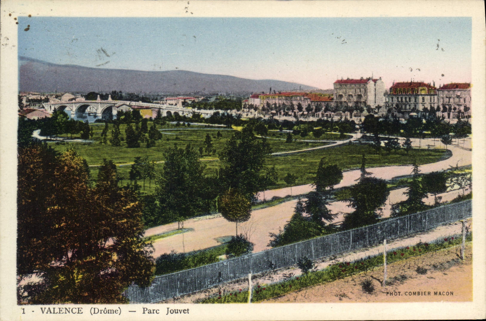 Valence (Drôme) — Parc Jouvèt — Phot. Combier Macon