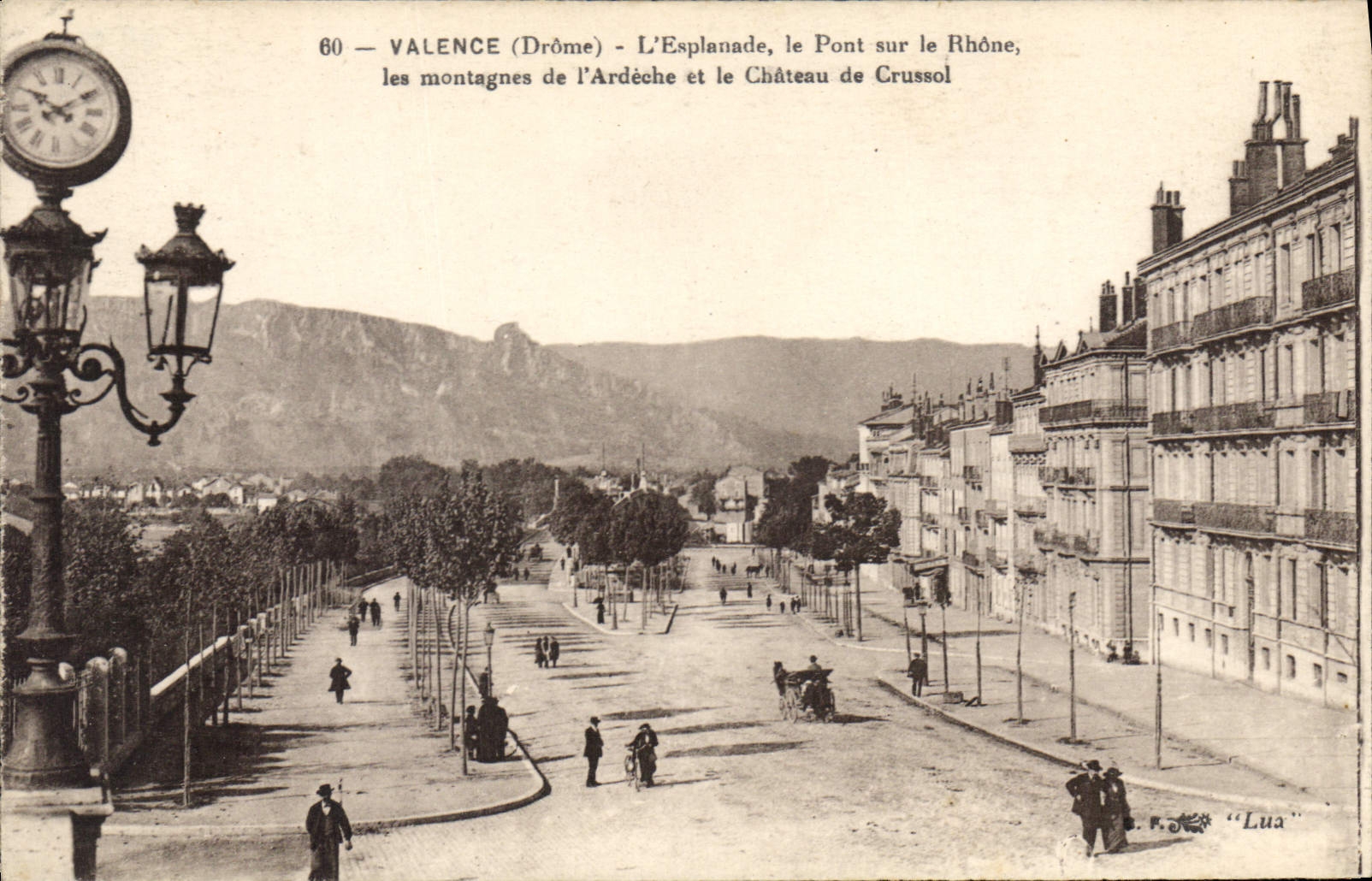 CPA Valence Drome l'Esplanade le pont sur le Rhone les montagnes de l'Ardeche et le chateau de Cruss