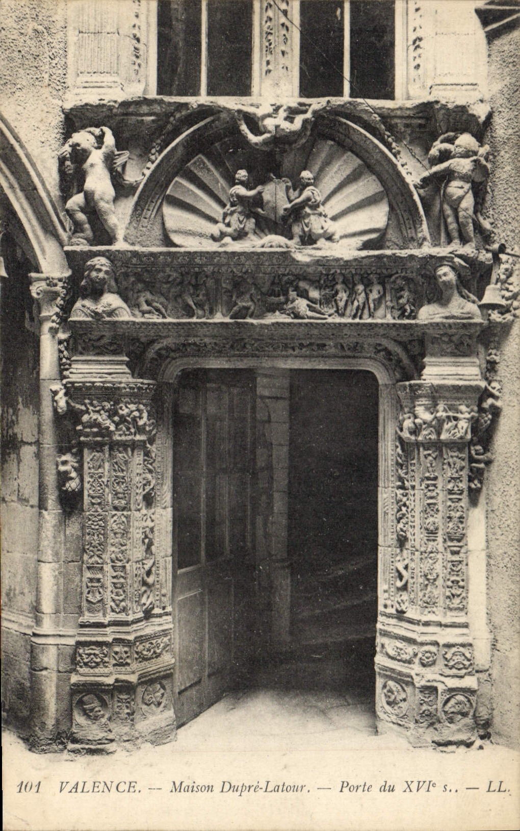CPA Valence maison Dupre Latour porte du XVI siecle 