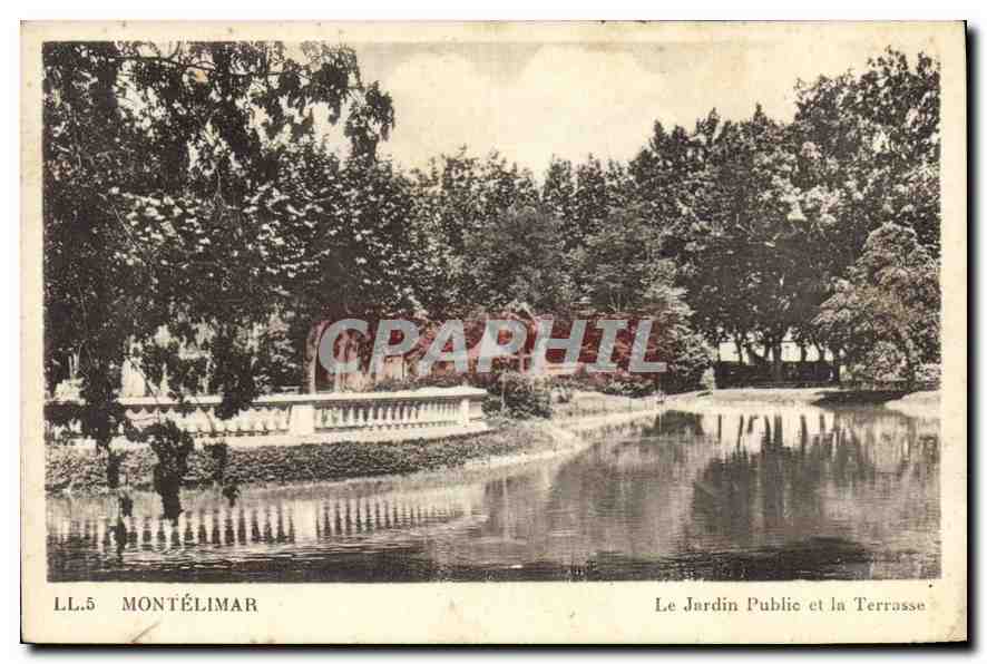 CPA Montelimar le jardin public et la Terrasse 